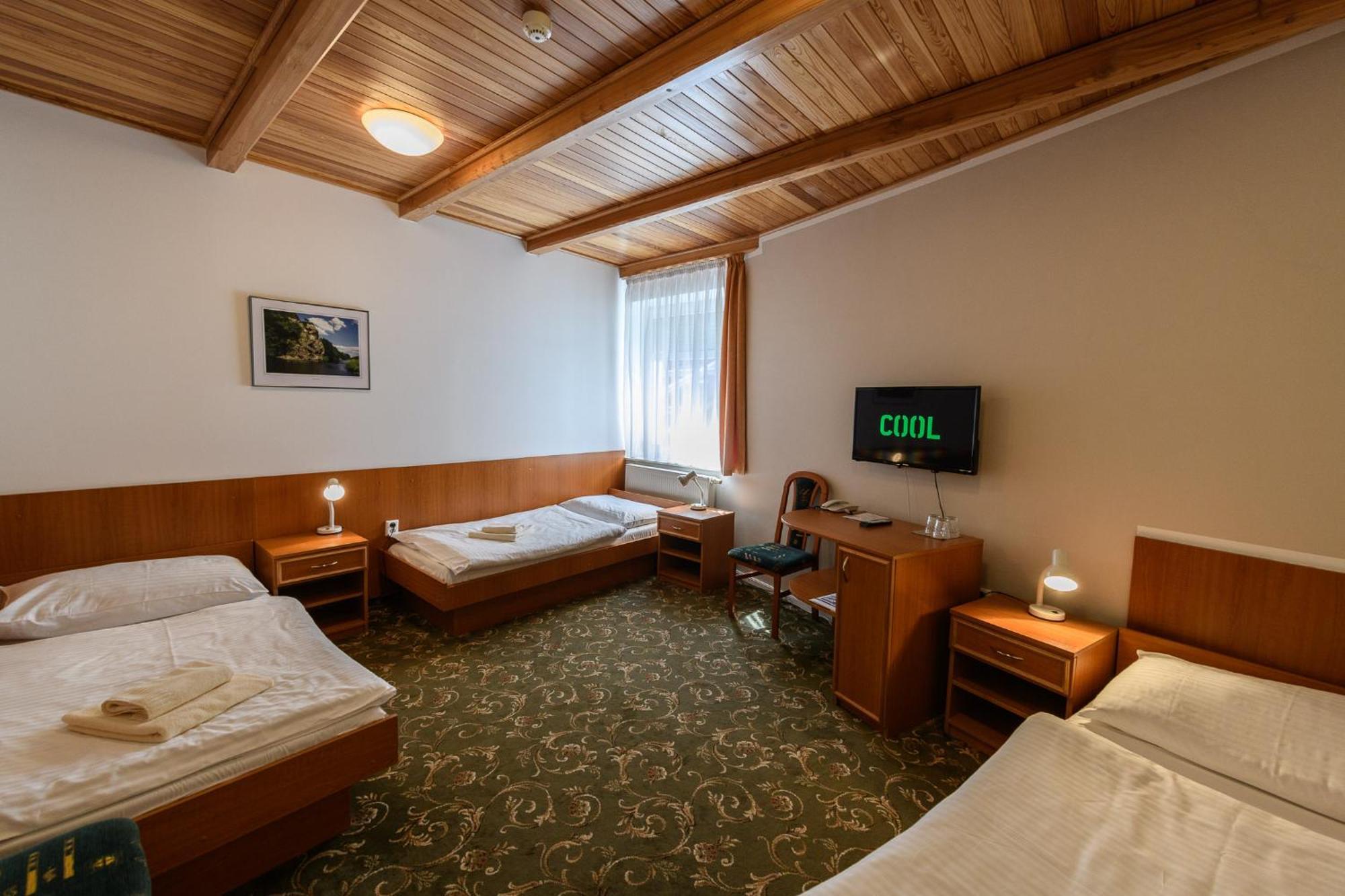 Sport-V-Hotel Hrotovice Εξωτερικό φωτογραφία