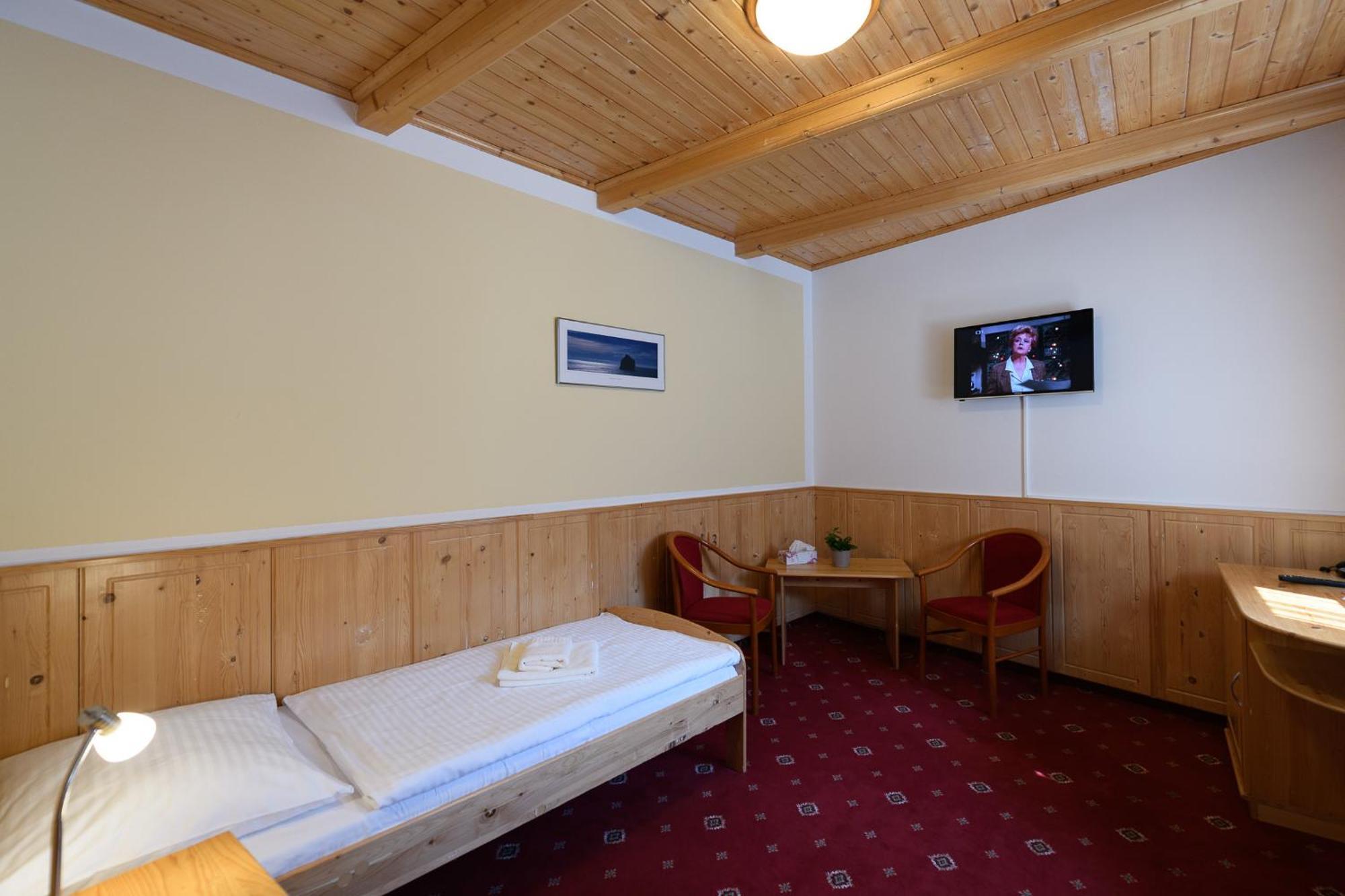 Sport-V-Hotel Hrotovice Εξωτερικό φωτογραφία