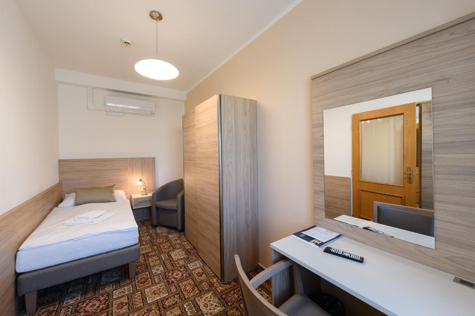 Sport-V-Hotel Hrotovice Εξωτερικό φωτογραφία