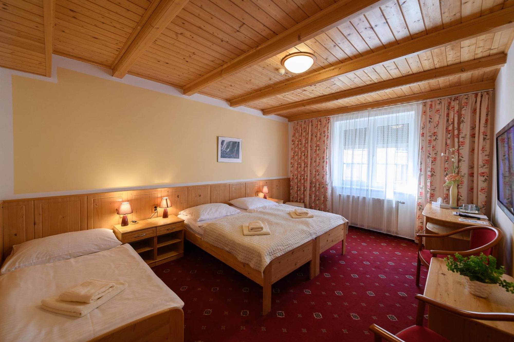 Sport-V-Hotel Hrotovice Εξωτερικό φωτογραφία