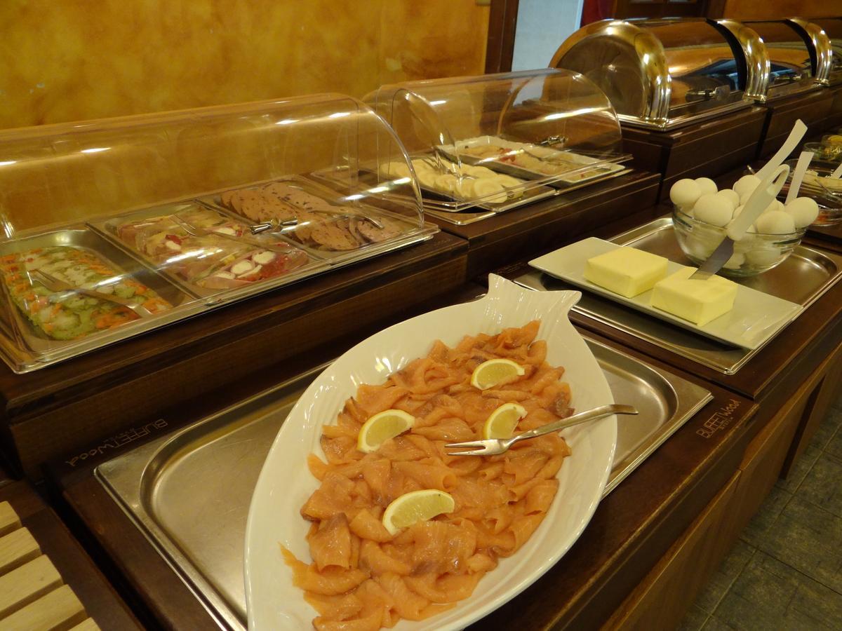 Sport-V-Hotel Hrotovice Εξωτερικό φωτογραφία