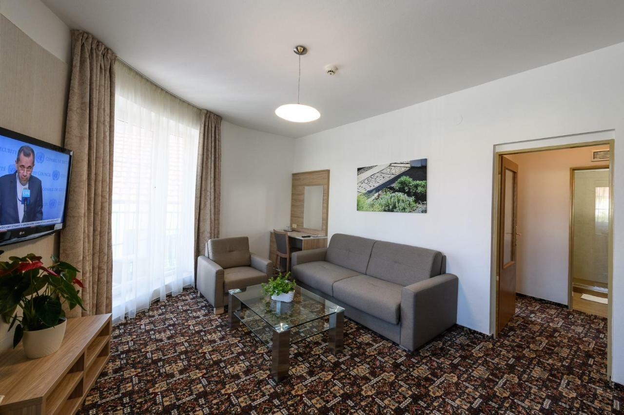 Sport-V-Hotel Hrotovice Εξωτερικό φωτογραφία